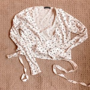 Brandy Melville wrap top